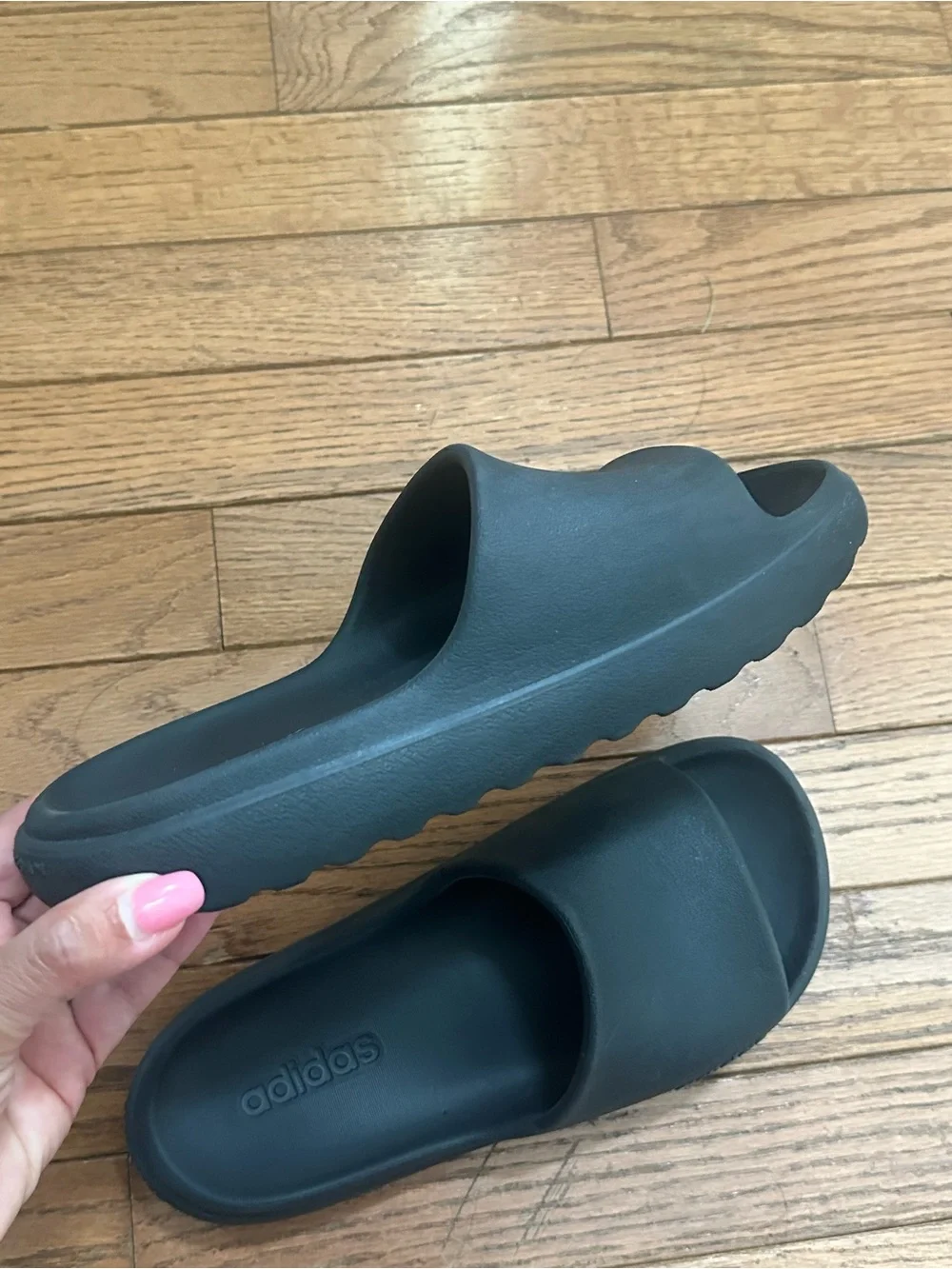 Adidas adilette Slides kids size 6